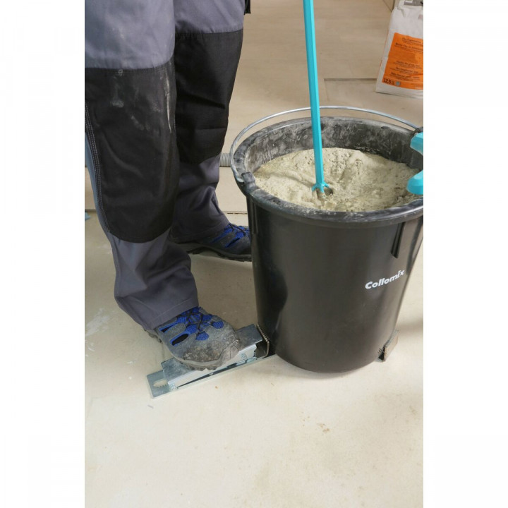 Anti-rotation device for buckets Collomix