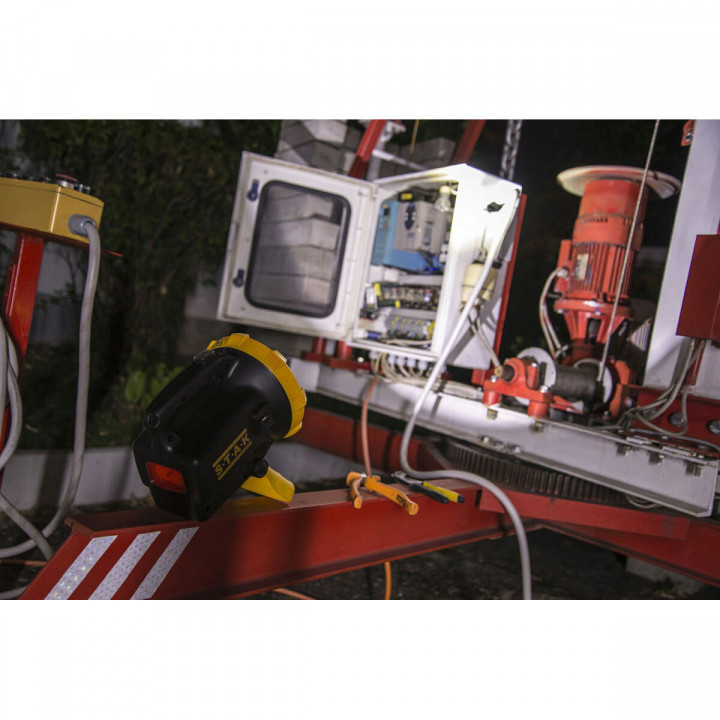 Wiederaufladbarer LED-Handscheinwerfer Stak STAK 20W CREE TRAINSPOTTING 20 W 1600 lm