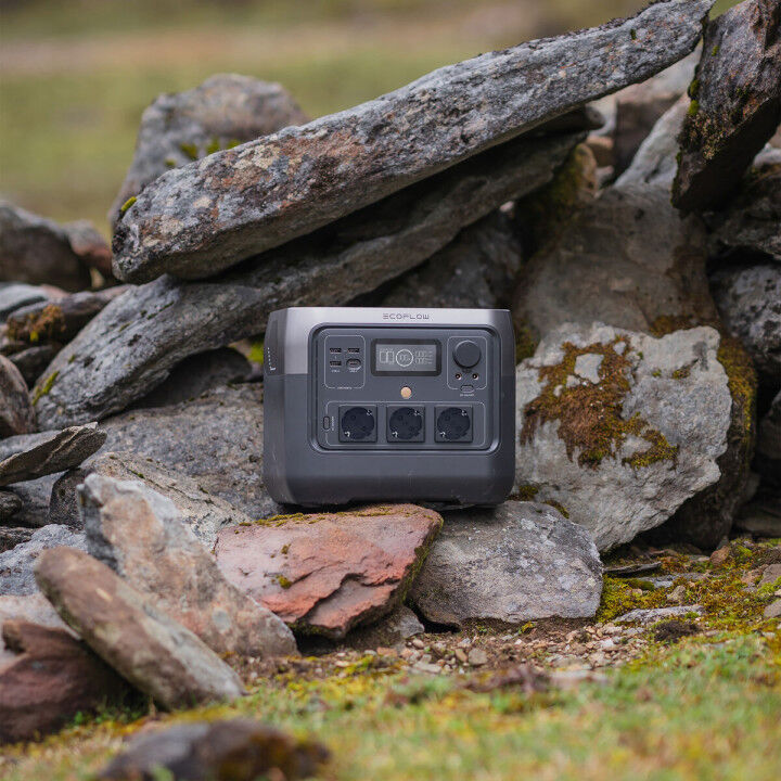 Portable Solar Generator Ecoflow River 2 Pro