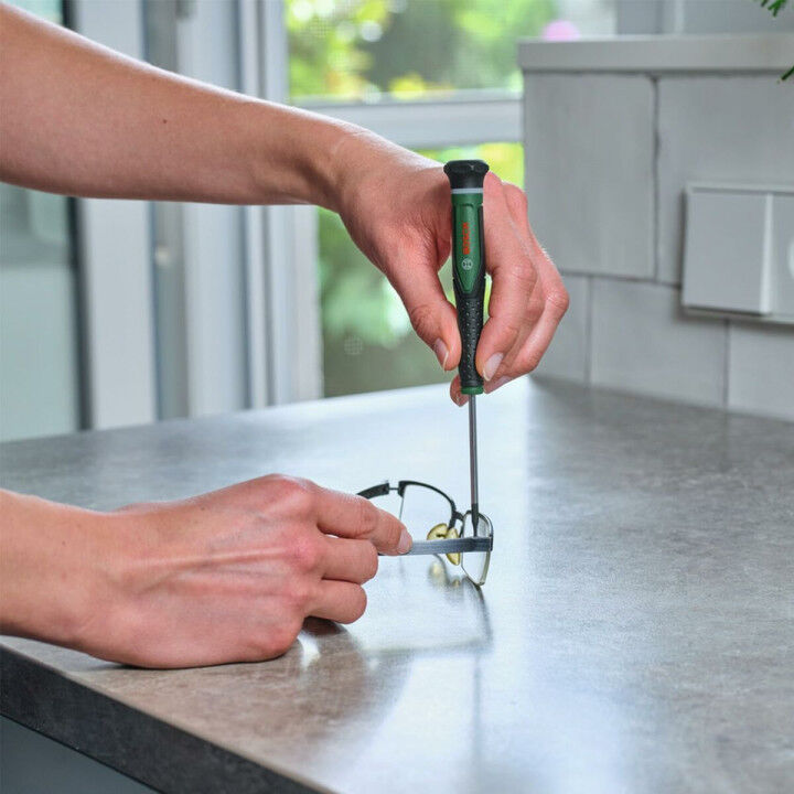 Set di Cacciaviti BOSCH 1600A02Z9N