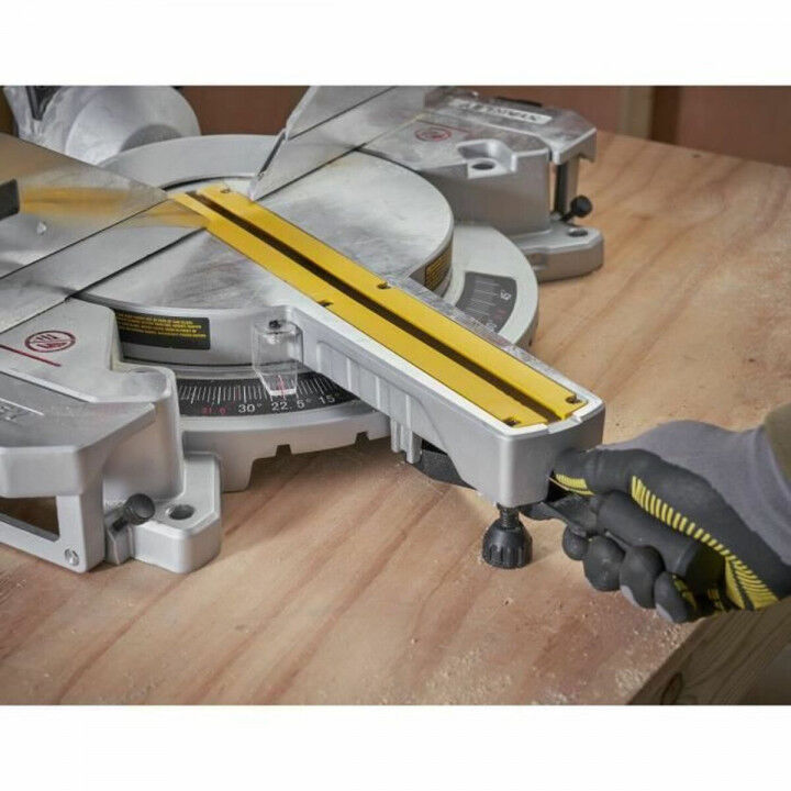 Sierra de Corona Stanley SM1800-QS