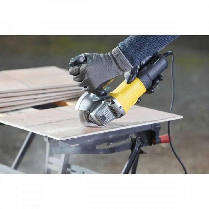 Haakse slijper Stanley SF-FMEG210