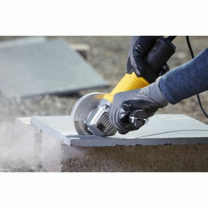 Haakse slijper Stanley SF-FMEG210