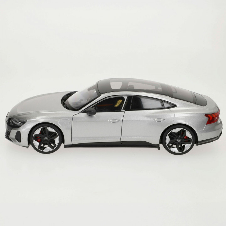 Macchina Bburago GT-Audi RS E-TRON GT 2022 1:18