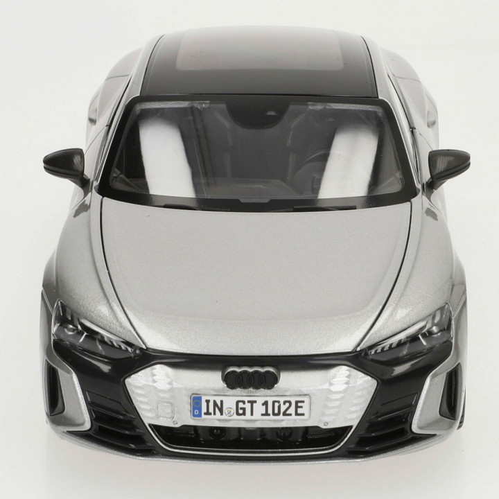 Voiture Bburago GT-Audi RS E-TRON GT 2022 1:18