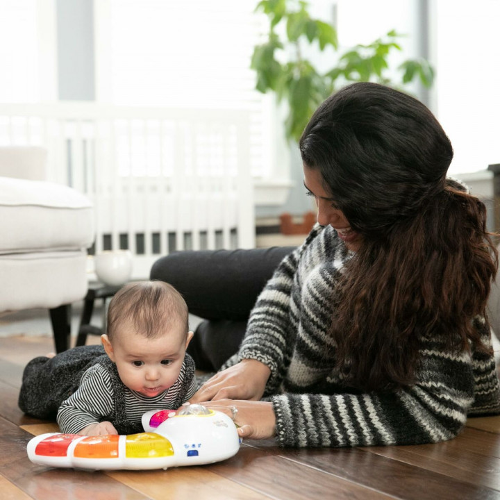 Spielbogen für Babies Baby Einstein Glow & Discover Light Bar Bunt